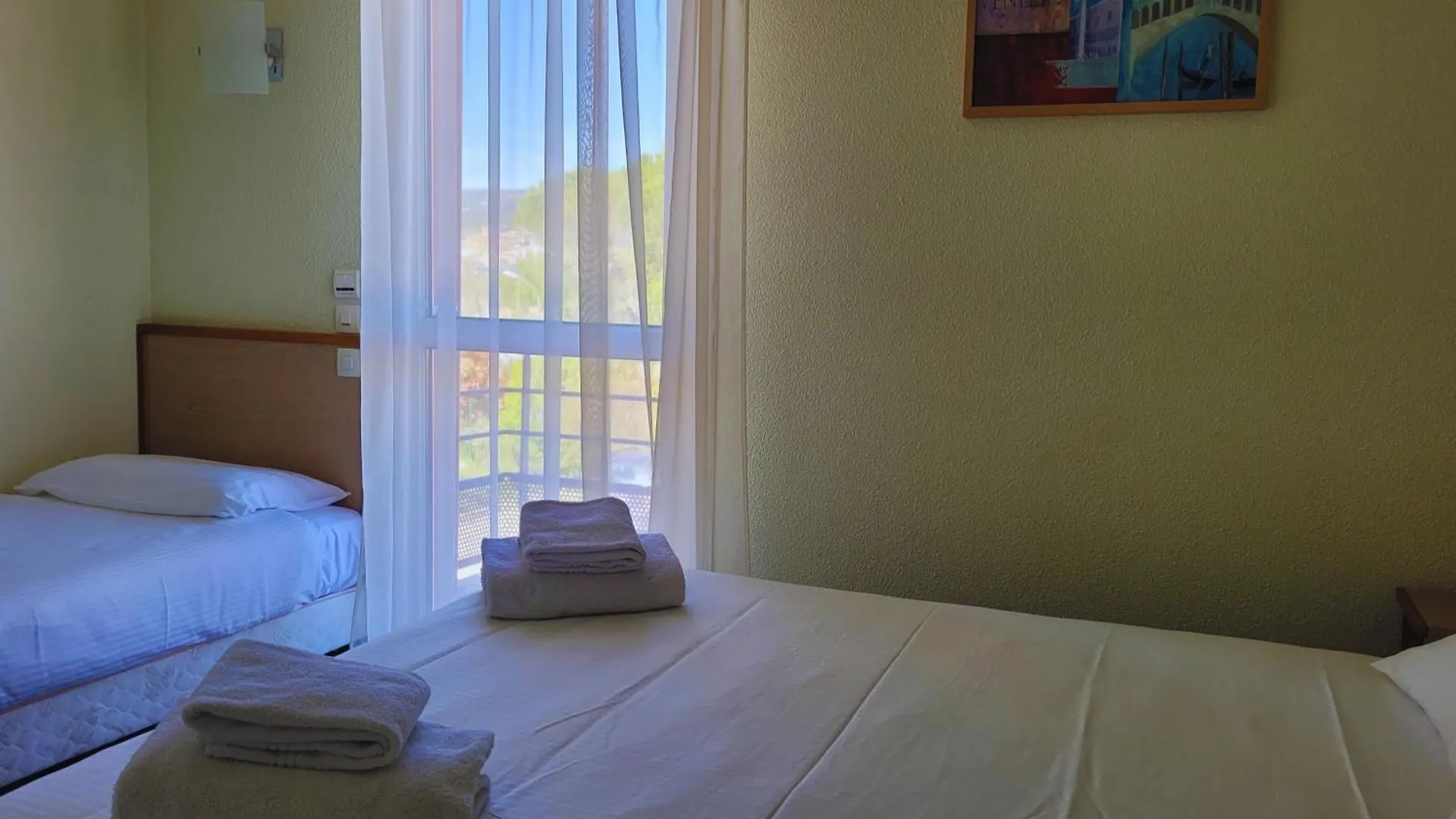 Hotel Restaurant Les Chataigniers Privas