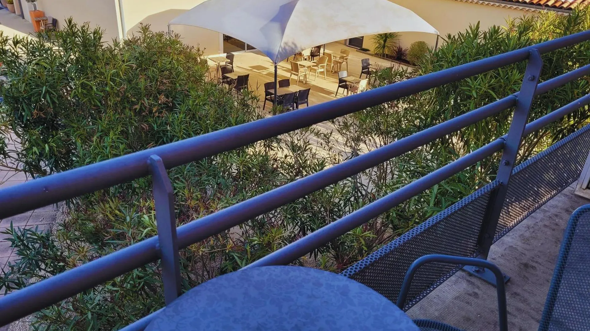 Hotel Restaurant Les Chataigniers Privas